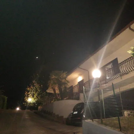 Kalispera Bed & Breakfast *